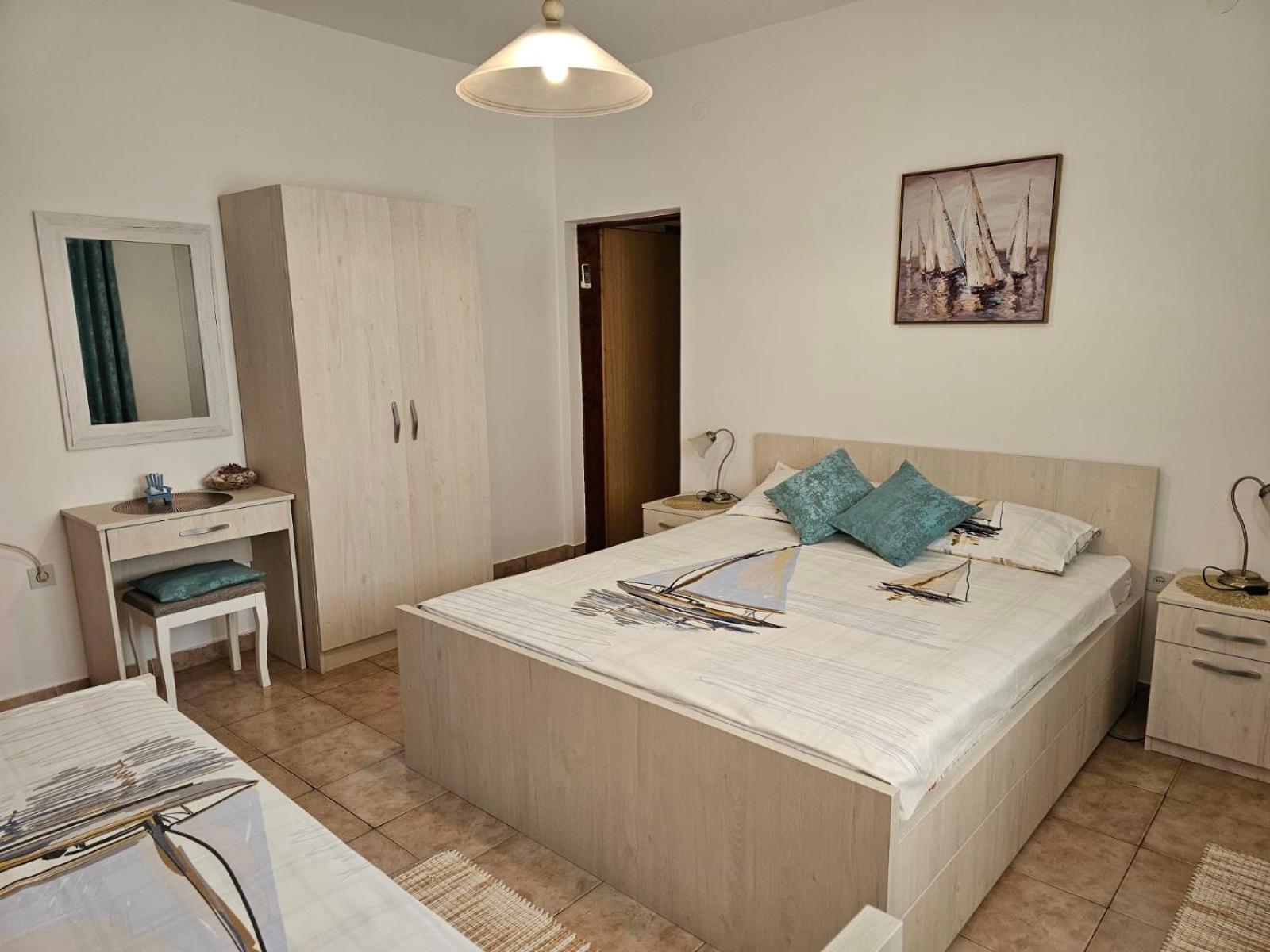 B & M Apartments Kotor Exterior foto