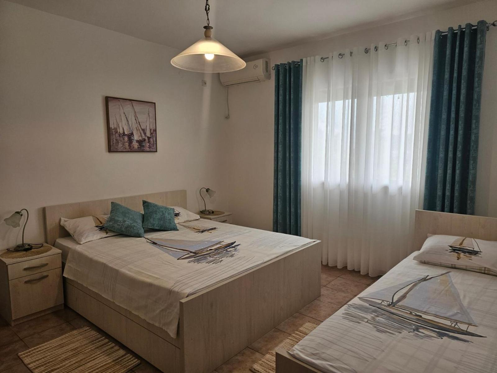 B & M Apartments Kotor Exterior foto